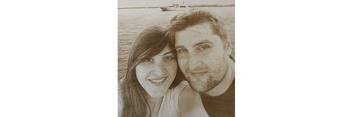 Graviranje fotografij na les